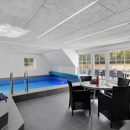 Сasa de vacaciones Gorgeous In Romo With Indoor Swimming Pool *
