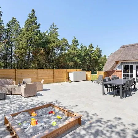 Сasa de vacaciones Gorgeous In Romo With Indoor Swimming Pool *